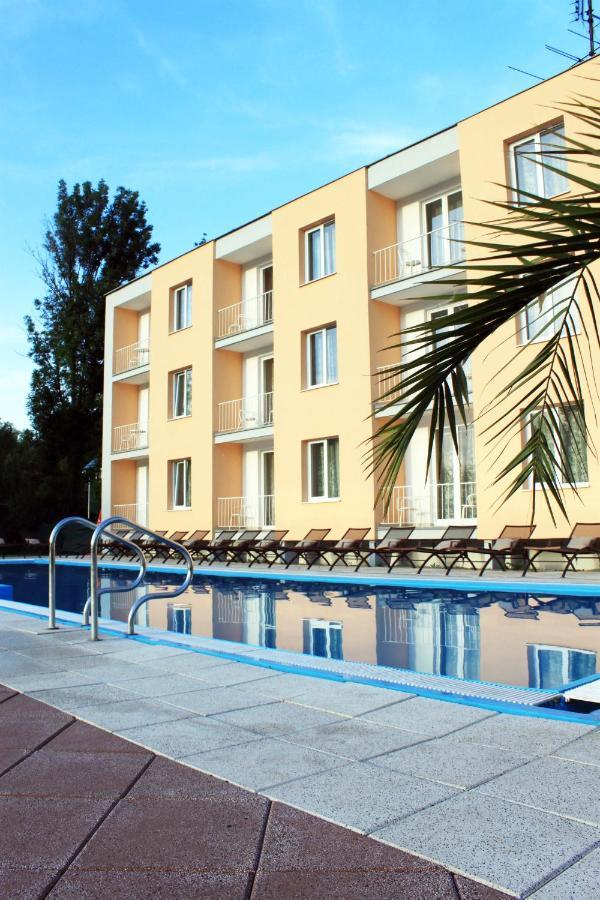 Hotel Korekt Piest'any Luaran gambar