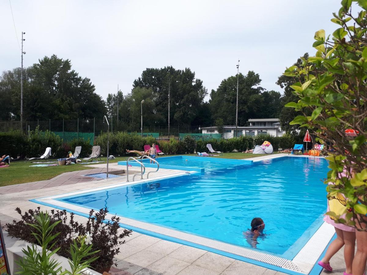 Hotel Korekt Piest'any Luaran gambar