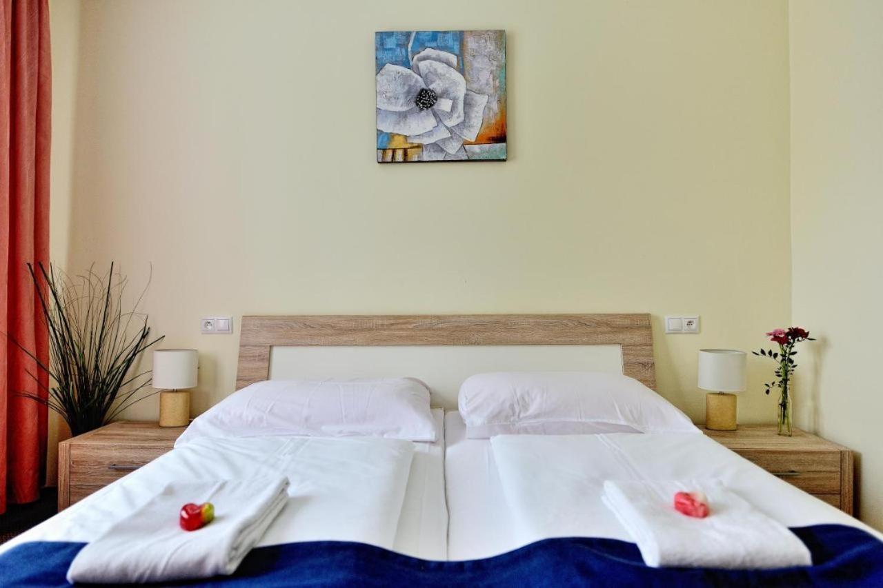 Hotel Korekt Piest'any Luaran gambar